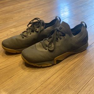 Under Armour Men’s Tribase Reign 3 - Size 9.5